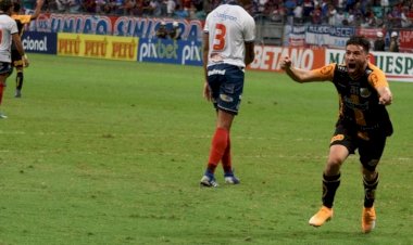Gol no fim dá vitória ao Tigre na Bahia
