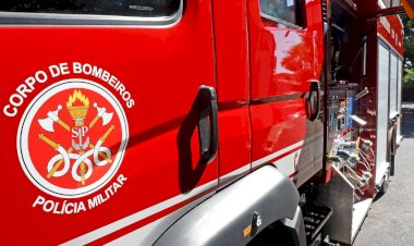 Bombeiros apagam incêndio em apartamento no Jardim Panorama, em Rio Preto