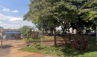 Homem em situação de rua passa mal e morre em praça de Rio Preto