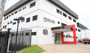 Criminosos encapuzados assaltam e atiram contra homem dentro de mercearia em Rio Preto