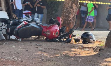 Motociclista morre após bater contra carro no Nato Vetorasso, em Rio Preto