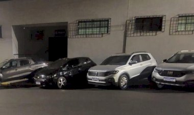 Dupla é presa em Novo Horizonte por vender carros furtados e roubados