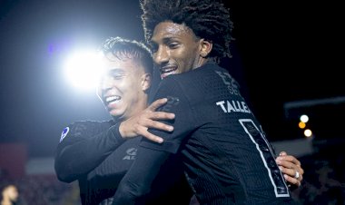 Corinthians faz dois em 15 minutos, segura pressão e bate Red Bull Bragantino
