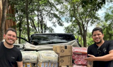 Dupla Valter Jr. & Vinícius doa 200 quilos de alimentos ao Asilo de Schmidt