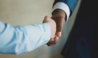 Confiança empresarial cai 0,3 ponto em fevereiro ante janeiro, para 94,7 pontos, afirma FGV