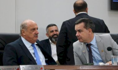 Câmara de Rio Preto adia projeto polêmico em sessão marcada por moções