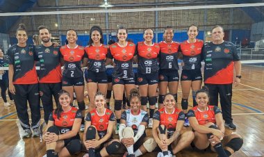 Vôlei feminino de Rio Preto apresenta equipe de 2025