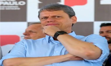 Tarcísio entrega casas e libera verba ao Hospital de Base de Rio Preto