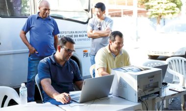 Mutirão leva serviços a pessoas em situação de rua em Rio Preto