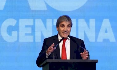 Dólar rompe teto da banda cambial