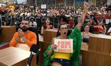 PEC da Blindagem cai, mas redução de penas segue em discussão no Congresso