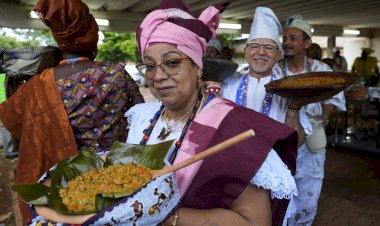 Mônica Monteiro ganha prêmio nacional de culinária de matriz africana em Brasília