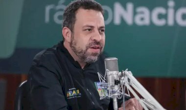 Acabar com a escala 6x1 é prioridade do governo, afirma Boulos