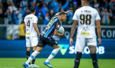 De virada, Grêmio vence o Santos e empurra o Peixe para o Z-4