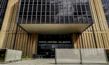 Copom reduz Selic para 14,25?ita incertezas externas e inflação