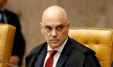Moraes suspende visitas de Flávio a Bolsonaro na prisão domiciliar
