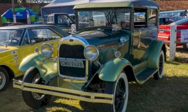 Encontro de Antigomobilismo reúne carros clássicos, música e gastronomia no final de semana em Rio Preto