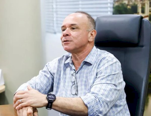 Coronel processa Pupo, Merabe e mais 6 por postagem sobre casa