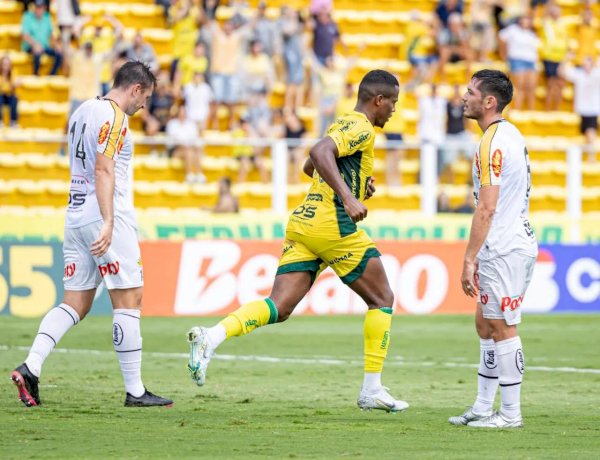 Mirassol e Novorizontino empatam em 'jogo de dois dias' pelo Paulistão