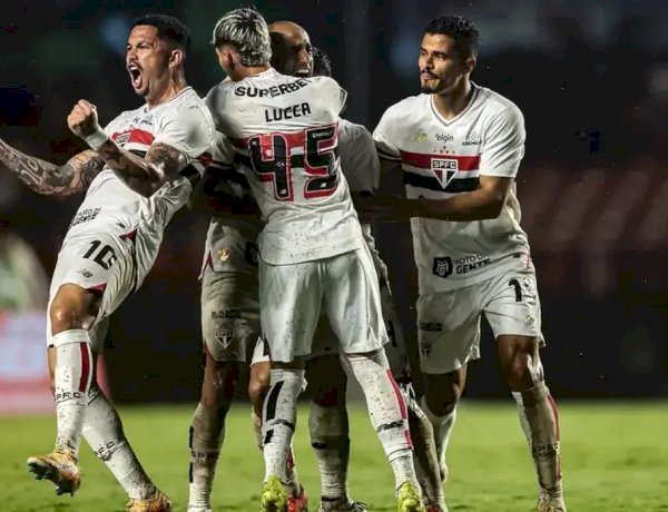 No duelo de tricolores, São Paulo vence Grêmio por 2 a 0 no MorumBis