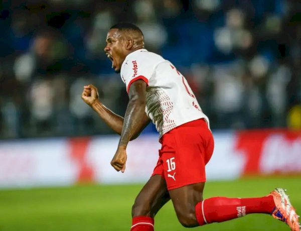 Zagueiro critica árbitra, é obrigado a pedir desculpas e recebe críticas da Federação