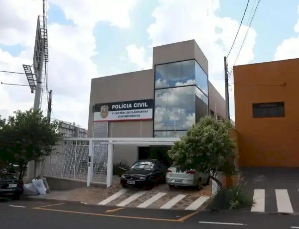 Motociclista foge da PM, sofre queda e é preso com moto irregular em Rio Preto