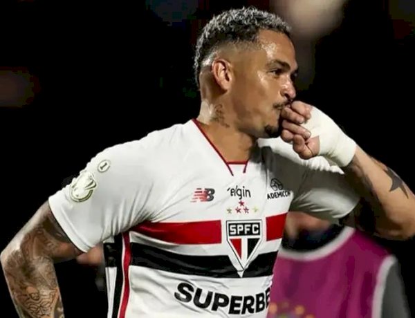 São Paulo perde chances, vence Juventude só por 1 a 0 e sai vaiado