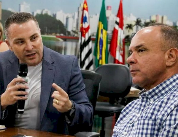 Prefeitura rompe convênio milionário e Bottas tira licença