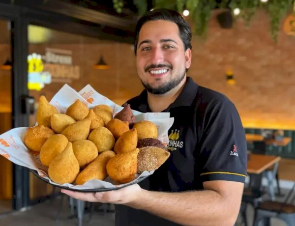 Criada na pandemia com R$ 200, marca de coxinhas vende três mil unidades por dia e prepara nova loja