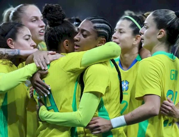 Seleção feminina encara Estados Unidos esta noite em São Paulo