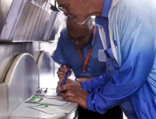 Mega-Sena acumula para R$ 16 milhões; veja números sorteados