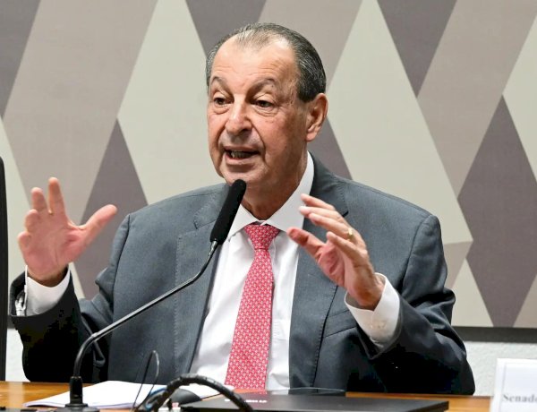 CCJ aprova texto-base do fim da 6x1