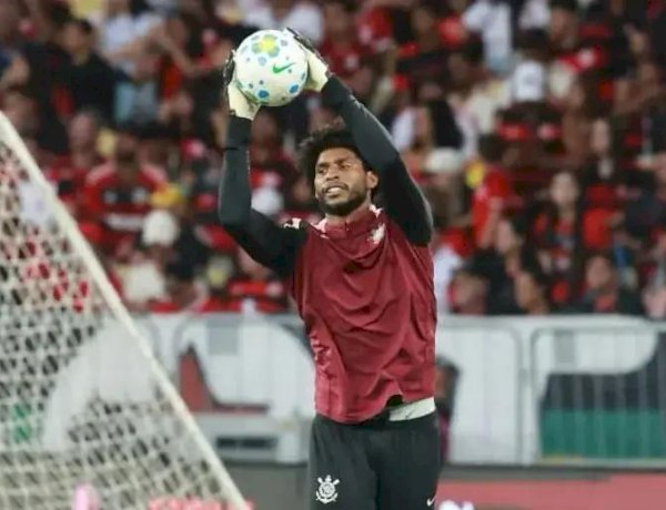 Corinthians reage no 2º tempo, mas Bruno Henrique brilha e dá vitória ao Flamengo