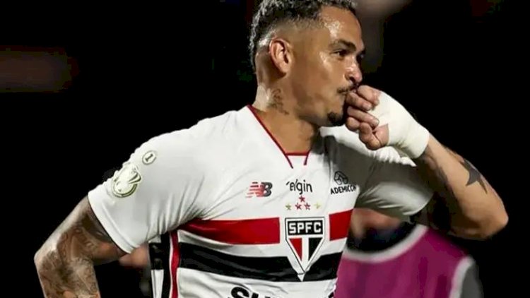 São Paulo perde chances, vence Juventude só por 1 a 0 e sai vaiado