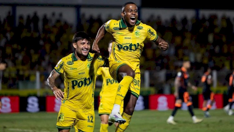 Leão devora o Timão