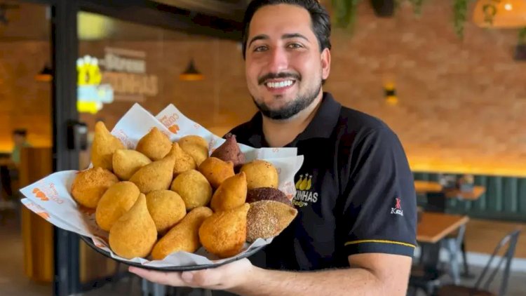 Criada na pandemia com R$ 200, marca de coxinhas vende três mil unidades por dia e prepara nova loja