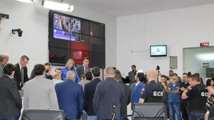 Sessão terá votação de duas denúncias em sequência