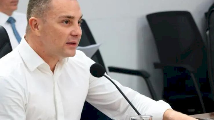 Fora do governo, Bottas vira alvo de ação de improbidade administrativa