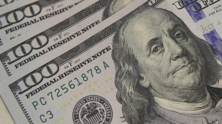Dólar cai a R$ 5,08 e atinge menor valor em um mês