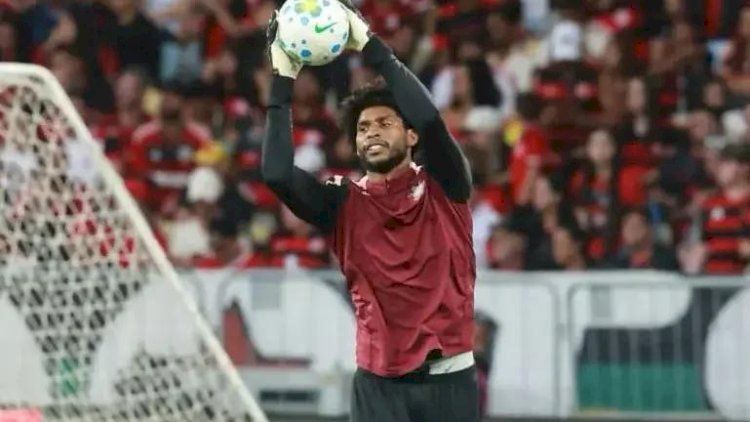 Corinthians reage no 2º tempo, mas Bruno Henrique brilha e dá vitória ao Flamengo