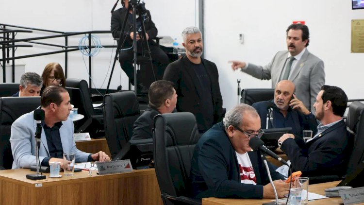 Com exoneração de 3 apadrinhados, Coronel Fábio manda recado a ‘aliados’ na Câmara