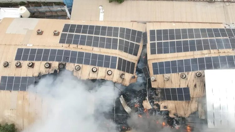 Bombeiros combatem grande incêndio em indústria de Catanduva