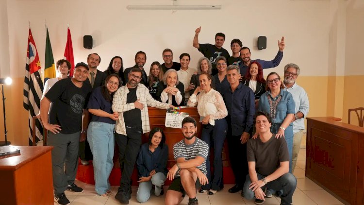 Livre Produções transforma a peça 'Nunca é Tarde' em curta-metragem
