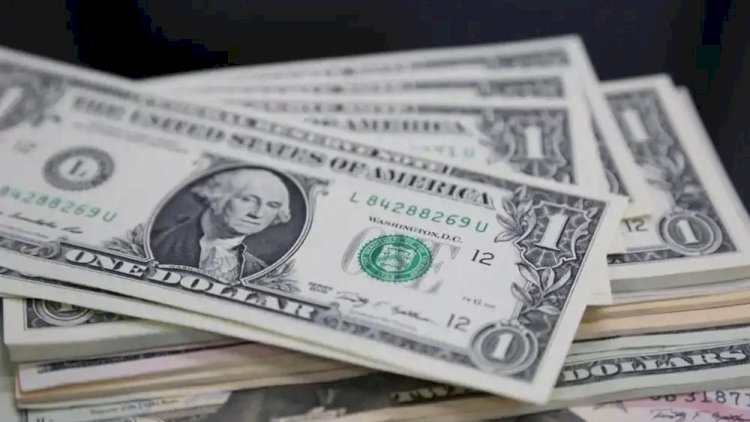 Bolsa brasileira aciona circuit breaker pela primeira vez desde a pandemia e dólar sobe 12%
