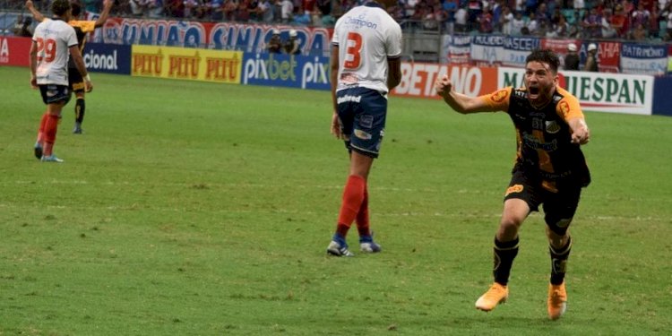 Gol no fim dá vitória ao Tigre na Bahia