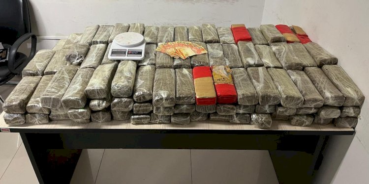 Dupla é presa com 146 tijolos de maconha em Rio Preto