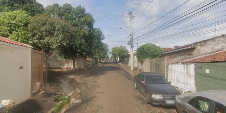 Polícia investiga disparos de arma de fogo contra duas casas e um carro em Rio Preto