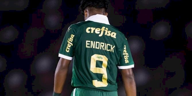 Endrick 'imita' Gabriel Jesus em despedida e pede que torcida do Palmeiras 'não o esqueça'