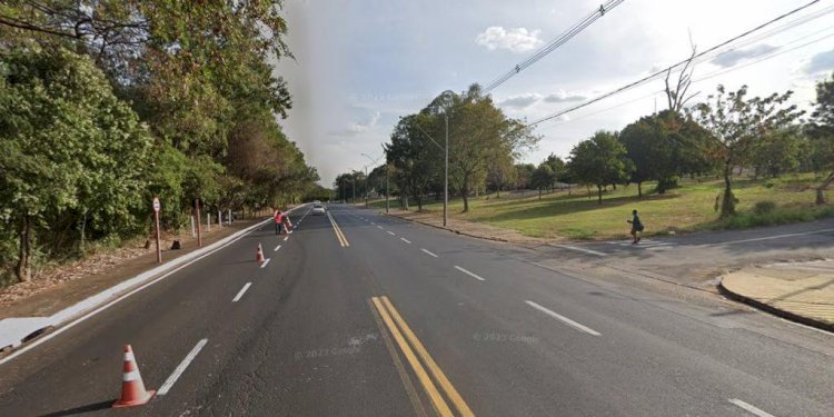 Motociclista morre ao ser atingido por caminhonete em avenida de Rio Preto