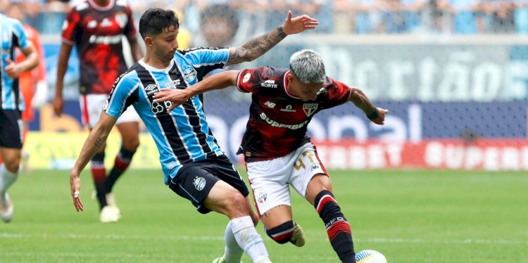 São Paulo ativa modo férias, faz jogo sonolento e perde do Grêmio no Brasileirão